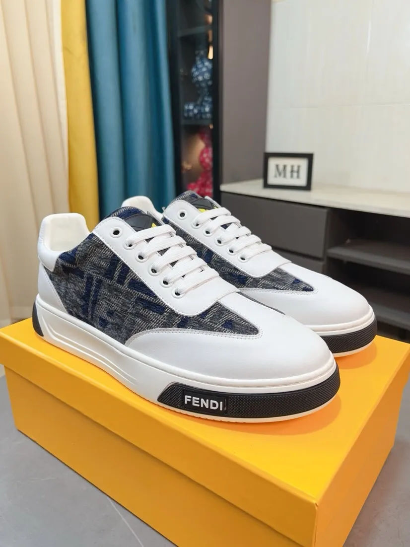 Men's Men's Shoes💰420🌹🌹[fendi] Fendi's classic and comfortable men's, this complex sneaker is made of soft calfskin➕genuine leather lining➕original ultra-light rubber material with rough outsole. This unique and light style is suitable for the casual and refined sensibility of this season. It is comfortable and natural on the feet. It is an everyday style for casual travel in autumn and winter! 38/44
